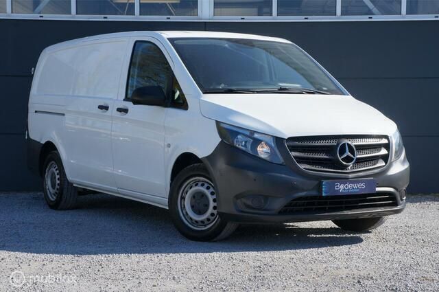Wit Gebruikt 2018 Mercedes Vito MPV | € 13.990 (Super prijs) - Afbeelding 1/4