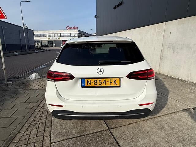 Occasion Mercedes 200 150 PK (110 kW) 2021 Wit MPV