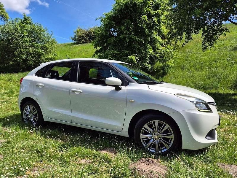 Wit Gebruikt 2016 Suzuki Baleno Exclusive Hatchback | € 8.750 (Iets duurder) - Afbeelding 1/4