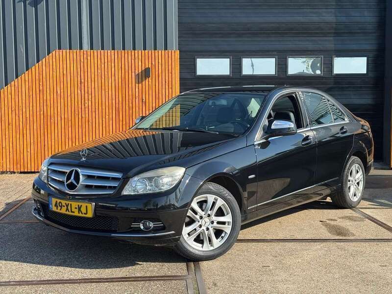 Zwart Gebruikt 2007 Mercedes C200 Avantgarde Sedan | € 4.499 (Goede deal) - Afbeelding 1/4