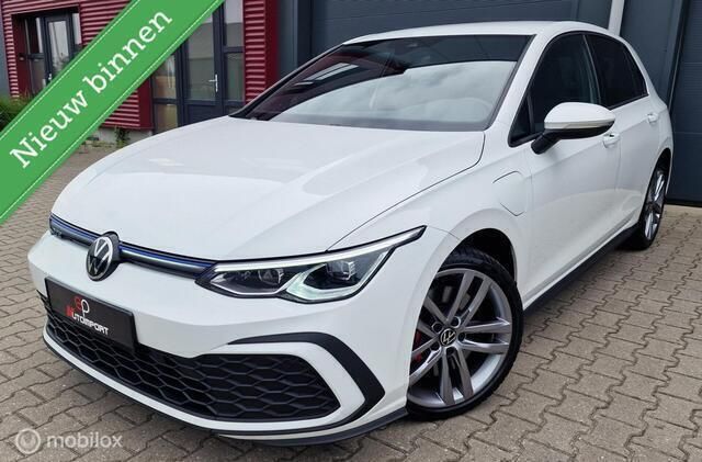 Wit Gebruikt 2020 VW Golf VIII GTE Hatchback | € 23.995 (Goede deal) - Afbeelding 1/4