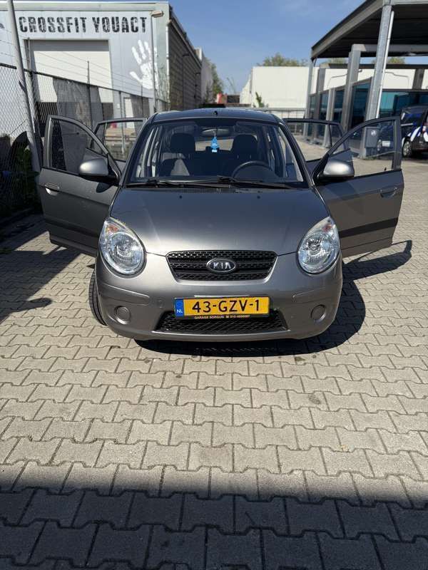 Grijs Gebruikt 2008 Kia Picanto 2 Hatchback | € 2.200 - Afbeelding 1/4