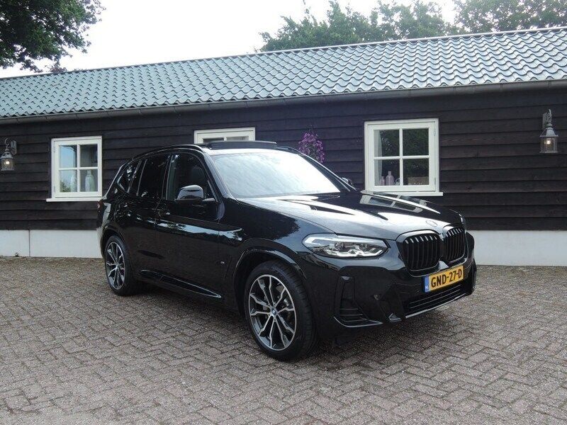 Zwart Gebruikt 2024 BMW X3 M Sport SUV | € 59.950 (Eerlijke prijs) - Afbeelding 1/4