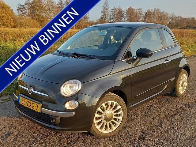 Zwart Gebruikt 2013 Fiat 500 Lounge Hatchback | € 4.999 (Eerlijke prijs) - Afbeelding 1/4