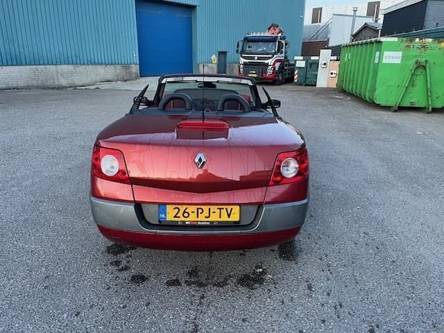 Occasion Renault Mégane Cabriolet 135 PK (99 kW) 2004 Rood Cabriolet