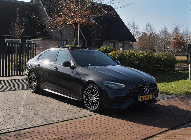 Occasion Mercedes C180 AMG line 2022 Grijs Sedan
