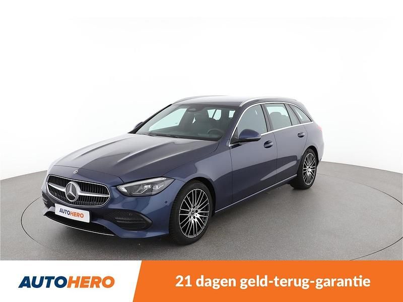 Blauw (metallic) Occasion 2023 Mercedes C180 Luxury Stationwagen | € 35.149 (Super prijs) - Afbeelding 1/4