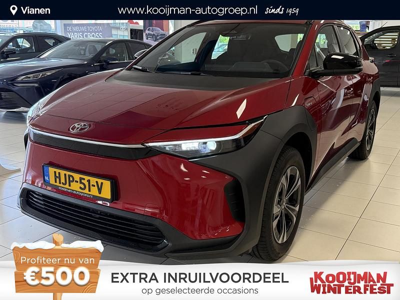 Rood Nieuw 2025 Toyota bZ4X Active SUV | € 39.950 (Goede deal) - Afbeelding 1/4