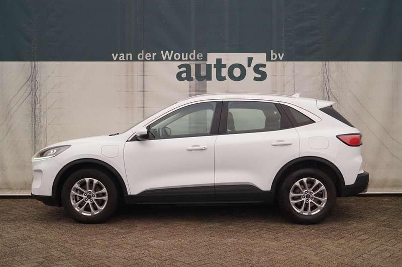 Wit Occasion 2022 Ford Kuga Titanium SUV | € 16.900 (Super prijs) - Afbeelding 1/4
