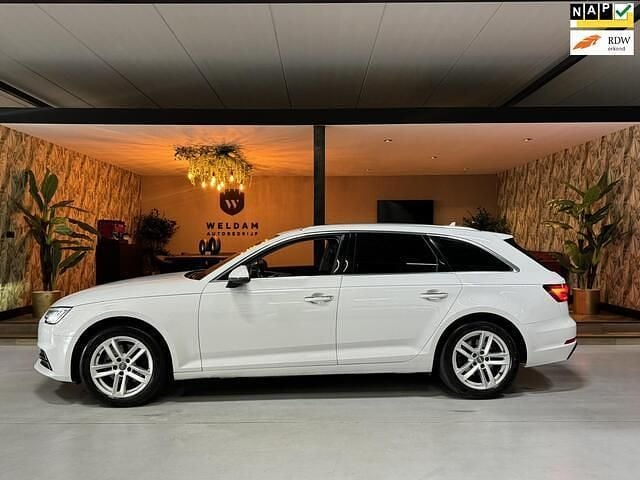 Wit, metallic lak Gebruikt 2019 Audi A4 Design Stationwagen | € 25.990 (Goede deal) - Afbeelding 1/4