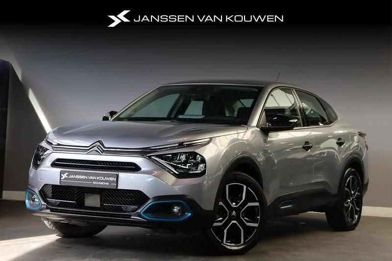Grijs Gebruikt 2023 Citroën e-C4 Feel Sedan | € 20.745 (Goede deal) - Afbeelding 1/4