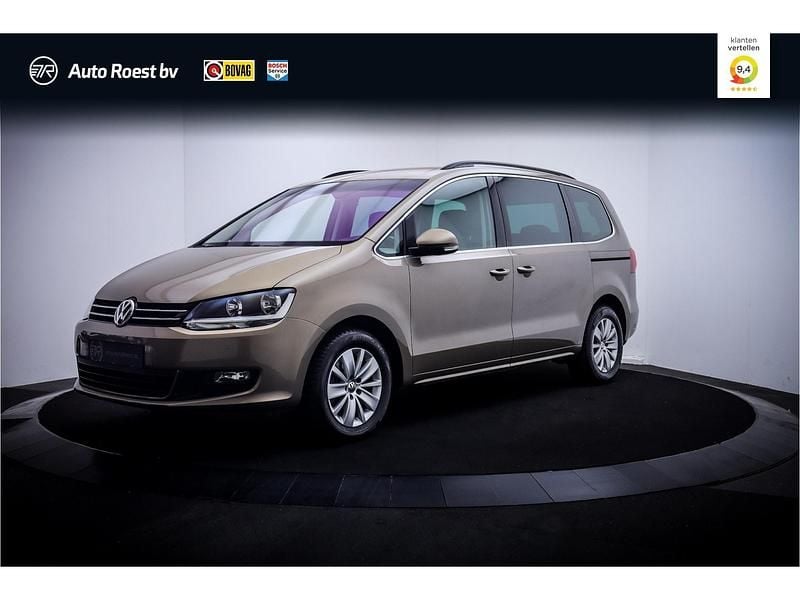 Bruin Gebruikt 2018 VW Sharan Exclusive MPV | € 29.750 (Eerlijke prijs) - Afbeelding 1/4