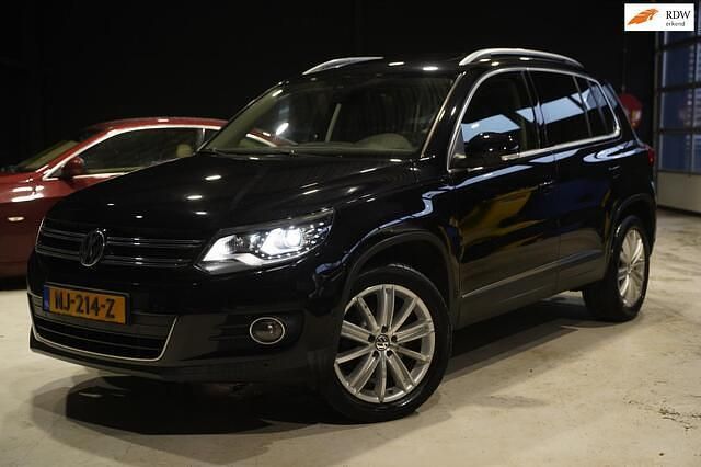 Zwart Occasion 2013 VW Tiguan R-line Edition SUV | € 11.950 (Eerlijke prijs) - Afbeelding 1/4