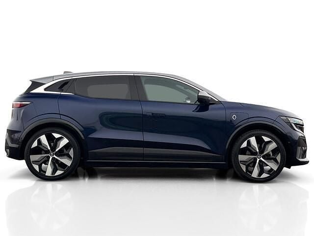 Occasion Renault Megane E-Tech Iconic 160 kW (218 PK) 2022 Blauw Hatchback
