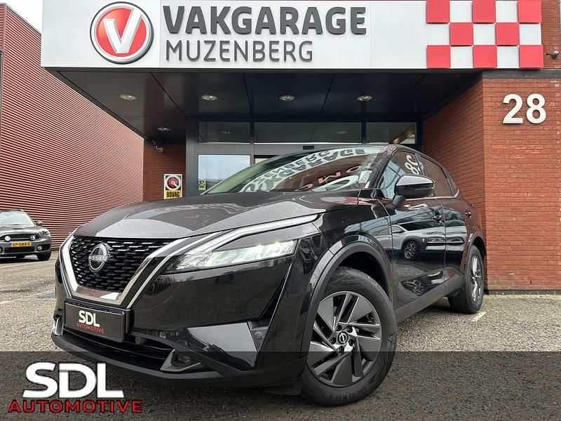 Zwart Occasion 2023 Nissan Qashqai Acenta SUV | € 24.945 (Goede deal) - Afbeelding 1/4