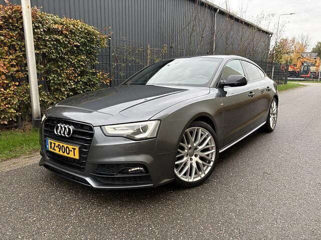 Grijs Occasion 2017 Audi A5 Sportback S-Line Hatchback | € 14.850 (Eerlijke prijs) - Afbeelding 1/4