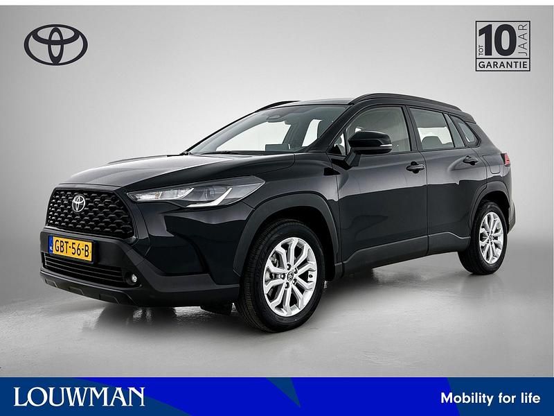 Zwart metallic Occasion 2024 Toyota Corolla Cross Active SUV | € 34.990 (Eerlijke prijs) - Afbeelding 1/4