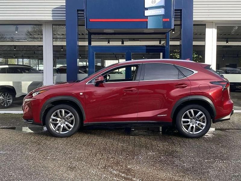 Occasion Lexus NX300h 197 PK (144 kW) 2015 Rood SUV