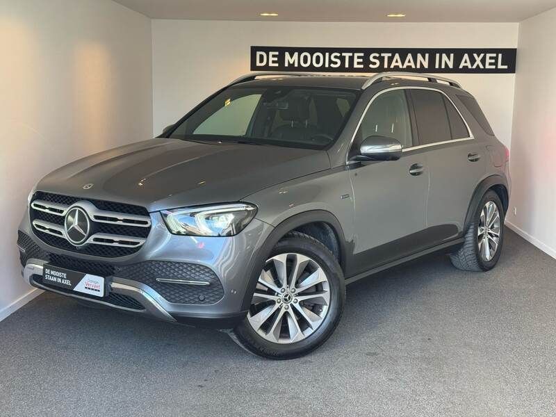 Grijs, metallic lak Gebruikt 2021 Mercedes GLE350 Premium Plus SUV | € 52.950 - Afbeelding 1/3