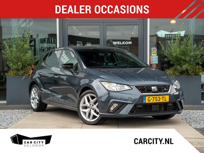 Grijs, metallic lak Gebruikt 2019 Seat Ibiza Business Hatchback | € 15.940 (Eerlijke prijs) - Afbeelding 1/4