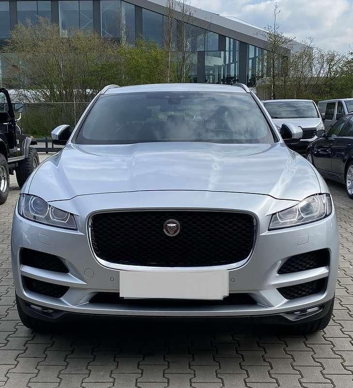 Grijs Gebruikt 2016 Jaguar F-Pace SUV | € 17.999 (Eerlijke prijs) - Afbeelding 1/4