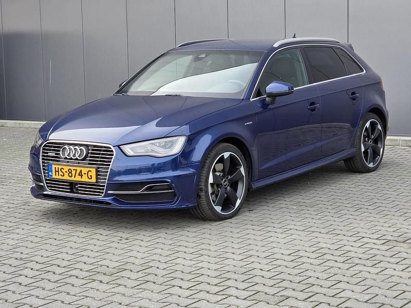Blauw Gebruikt 2015 Audi A3 Sportback e-tron Ambition Hatchback | € 10.900 (Goede deal) - Afbeelding 1/3