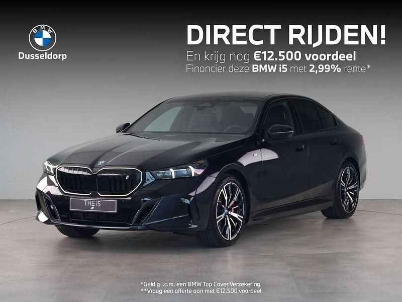 Zwart Nieuw 2025 BMW i5 Comfort Edition Sedan | € 91.321 (Eerlijke prijs) - Afbeelding 1/4