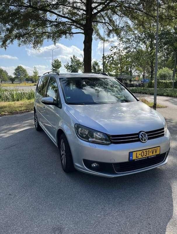 Grijs Gebruikt 2011 VW Touran Highline MPV | € 5.500 (Super prijs) - Afbeelding 1/4