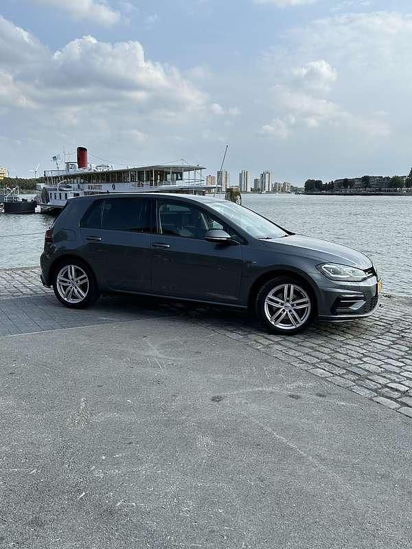 Grijs Gebruikt 2019 VW Golf VII R Stationwagen | € 18.500 (Super prijs) - Afbeelding 1/4