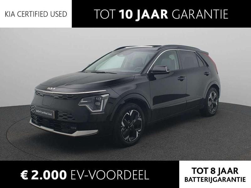 Zwart, metallic lak Gebruikt 2022 Kia e-Niro SUV | € 30.940 (Eerlijke prijs) - Afbeelding 1/3