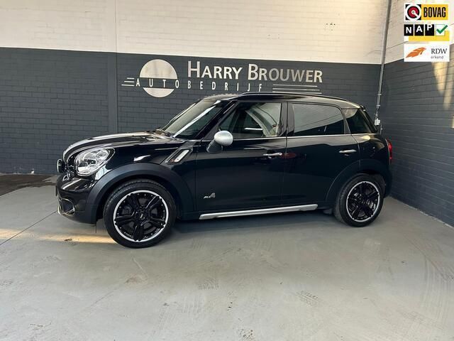Zwart Gebruikt 2015 Mini Cooper S Countryman Chili SUV | € 23.499 - Afbeelding 1/4