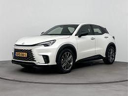 Wit Gebruikt 2024 Lexus LBX Business Edition SUV | € 38.950 (Eerlijke prijs) - Afbeelding 1/3