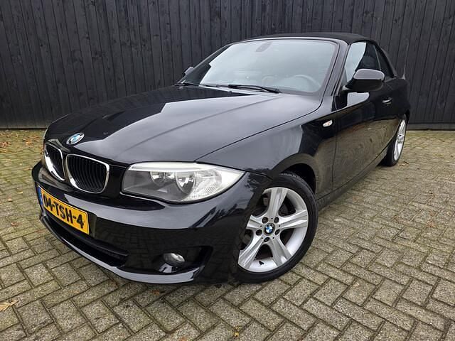 Zwart Gebruikt 2012 BMW 118 Cabriolet Executive Cabriolet | € 9.950 (Eerlijke prijs) - Afbeelding 1/4