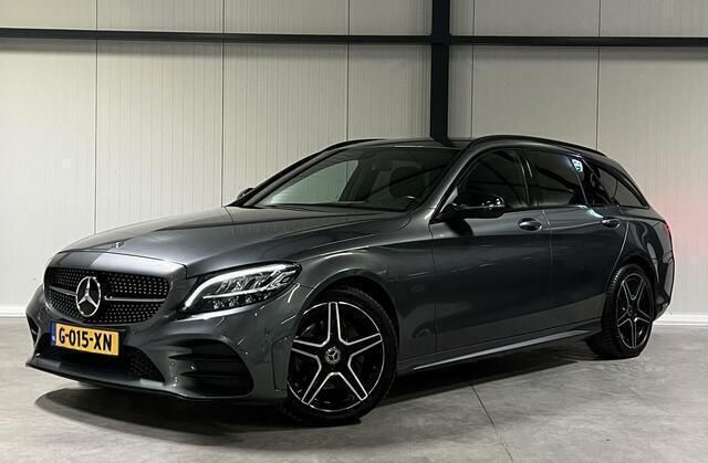 Grijs Gebruikt 2020 Mercedes C180 AMG Stationwagen | € 24.800 (Eerlijke prijs) - Afbeelding 1/4