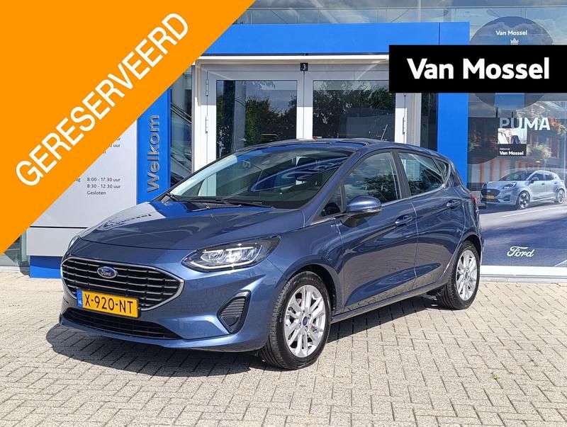 Blauw Gebruikt 2024 Ford Fiesta Titanium Hatchback | € 18.945 (Goede deal) - Afbeelding 1/4