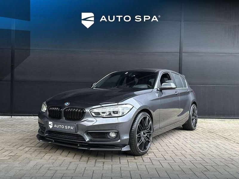 Grijs Occasion 2016 BMW 120 Hatchback | € 14.999 (Eerlijke prijs) - Afbeelding 1/4
