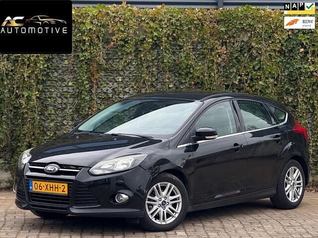 Zwart Occasion 2012 Ford Focus Titanium Hatchback | € 2.250 (Super prijs) - Afbeelding 1/4