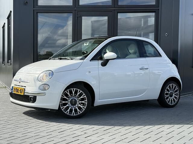 Wit Gebruikt 2014 Fiat 500 Lounge Hatchback | € 4.450 (Goede deal) - Afbeelding 1/4
