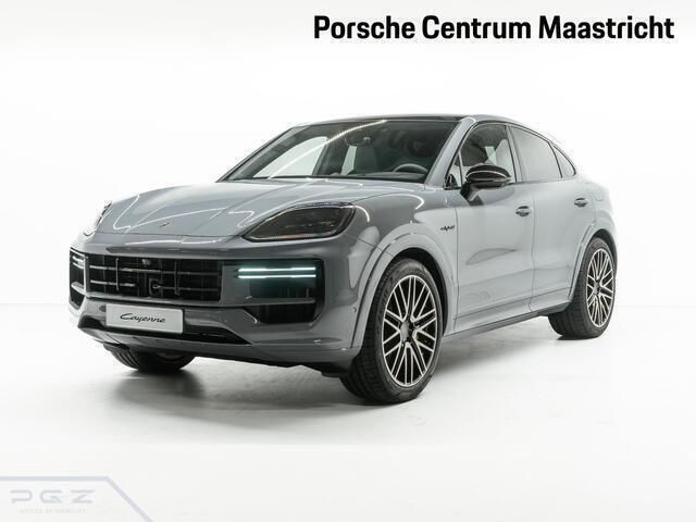 Arctic grijs Gebruikt 2024 Porsche Cayenne Turbo E-Hybrid SUV | € 229.750 - Afbeelding 1/4