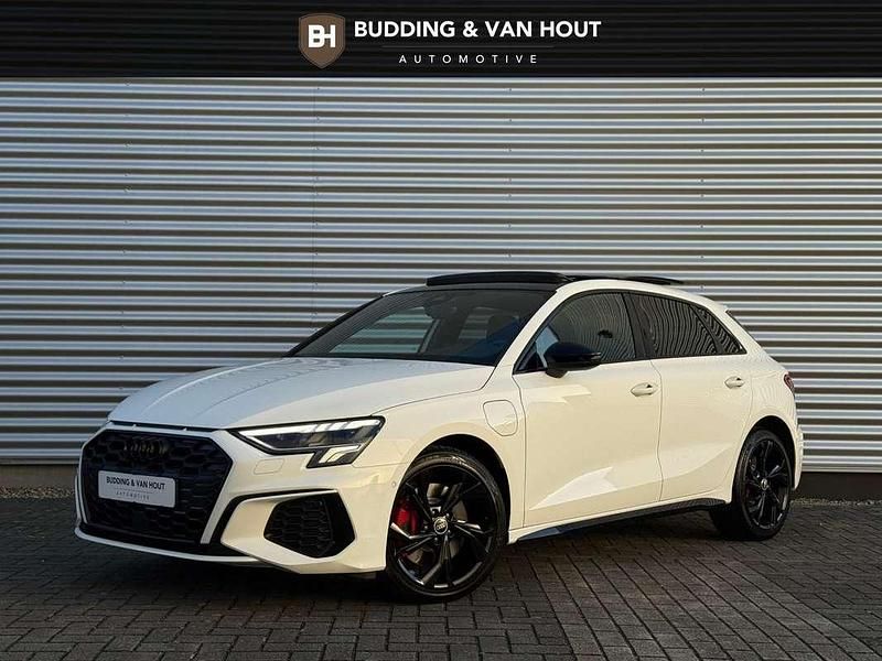 Occasion Audi A3 Sportback e-tron S-Line 245 PK (180 kW) 2021 Wit Hatchback