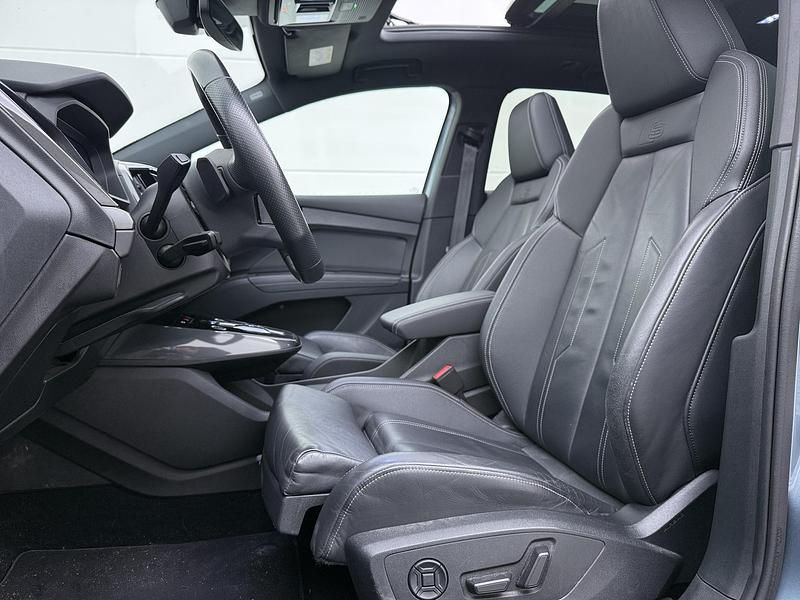 Occasion Audi Q4 e-tron S-Line 11 kW (15 PK) 2023 Blauw SUV