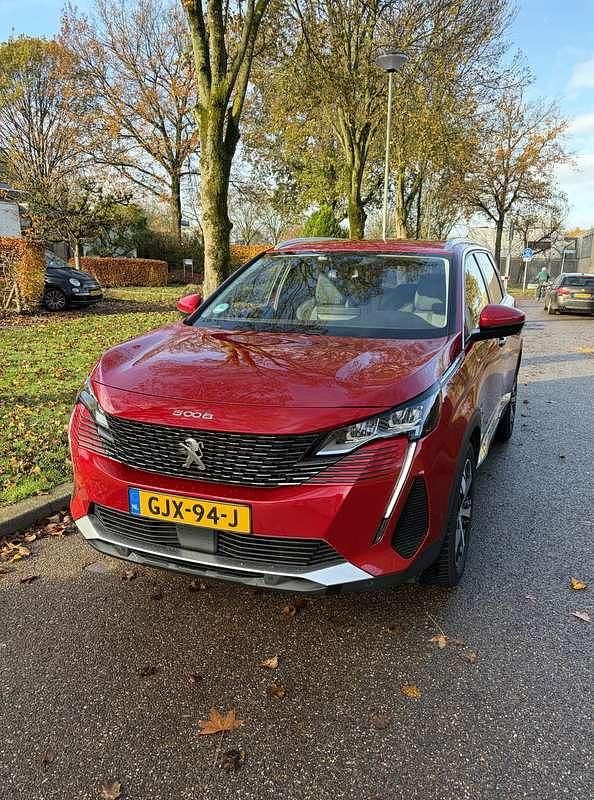 Rood Gebruikt 2021 Peugeot 5008 Active MPV | € 16.999 (Goede deal) - Afbeelding 1/4