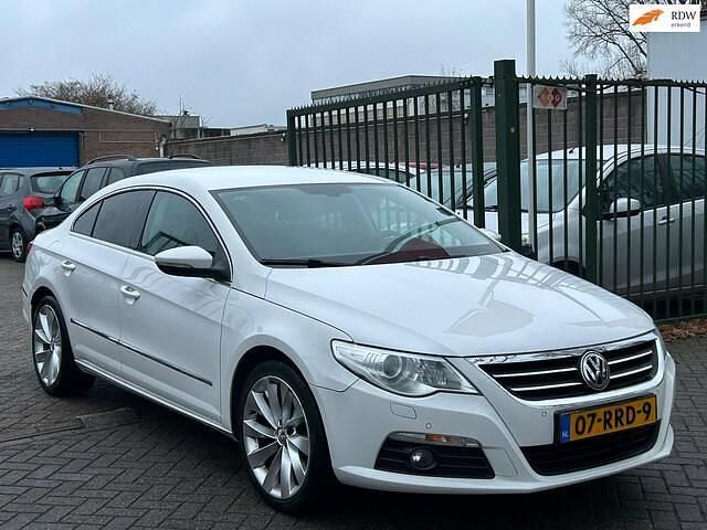 Wit Gebruikt 2012 VW Passat Sedan | € 6.999 (Eerlijke prijs) - Afbeelding 1/4
