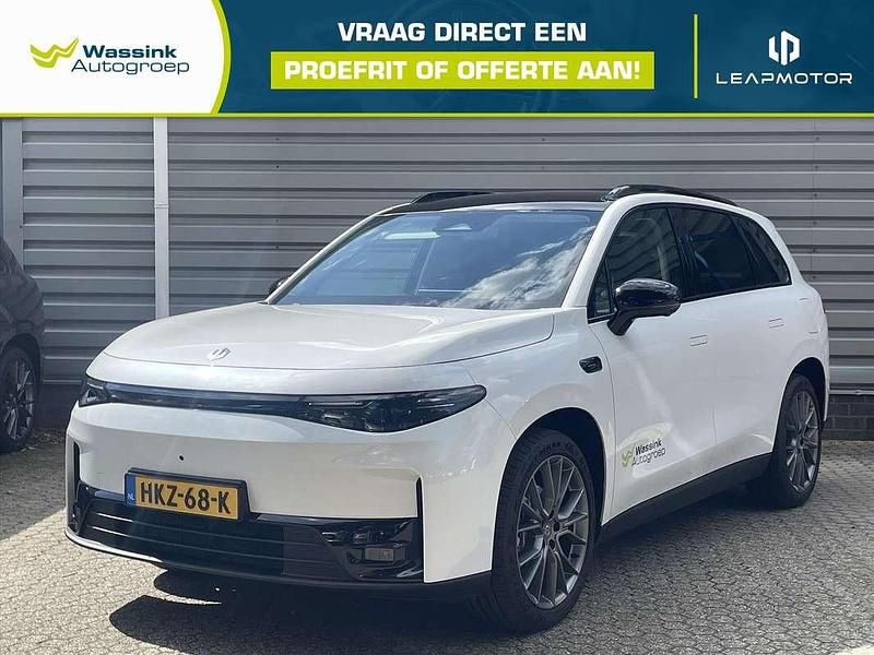 Wit, metallic lak Gebruikt 2025 Leapmotor C10 SUV | € 36.740 - Afbeelding 1/4