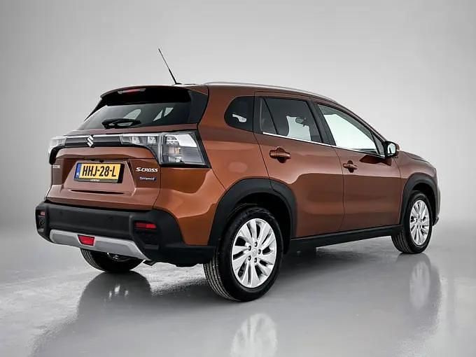 Bruin Gebruikt 2024 Suzuki SX4 S-Cross Limited SUV | € 28.245 (Goede deal) - Afbeelding 1/4
