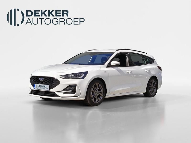 Wit Gebruikt 2022 Ford Focus ST-Line Stationwagen | € 23.445 (Iets duurder) - Afbeelding 1/4