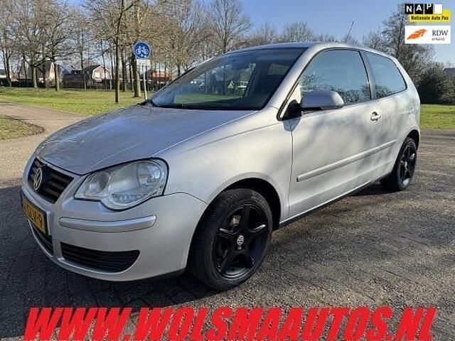 Grijs Gebruikt 2008 VW Polo Comfortline Hatchback | € 1.450 (Goede deal) - Afbeelding 1/4