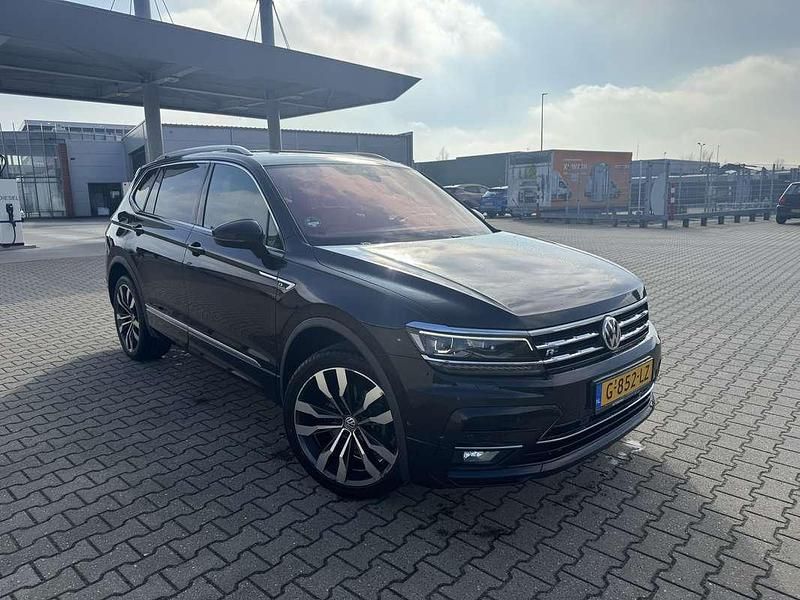 Occasion VW Tiguan Allspace Highline 150 PK (110 kW) 2019 Zwart SUV