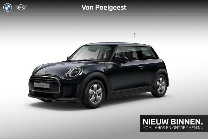 Enigmatic black (donker blauw) Occasion 2022 Mini Cooper Business Hatchback | € 20.800 (Eerlijke prijs) - Afbeelding 1/2
