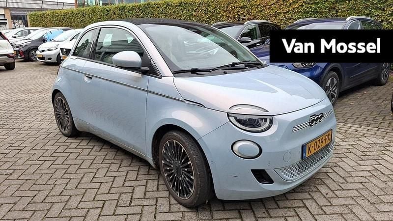 Blauw Occasion 2021 Fiat 500e La Prima Cabriolet | € 16.395 (Goede deal) - Afbeelding 1/2